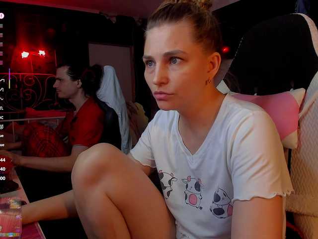 видео QueenAfina