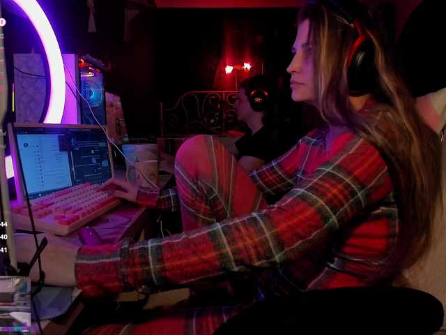 QueenAfina live cam on BongaCams