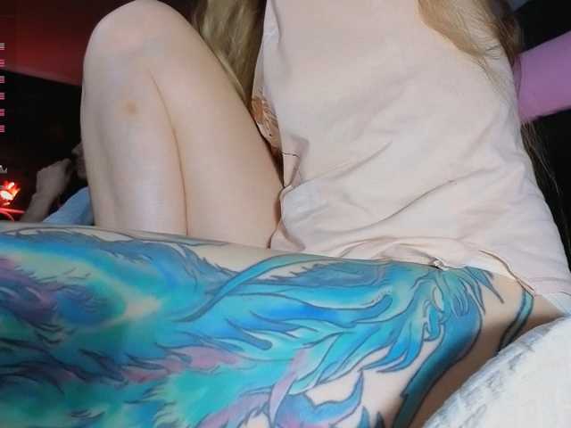 QueenAfina live cam on BongaCams