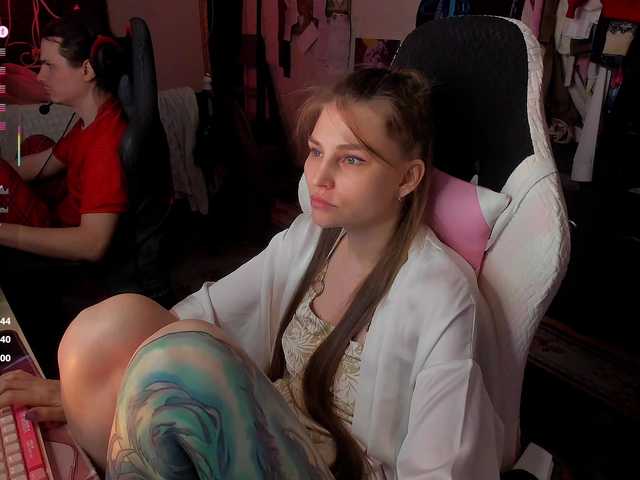 QueenAfina live cam on BongaCams