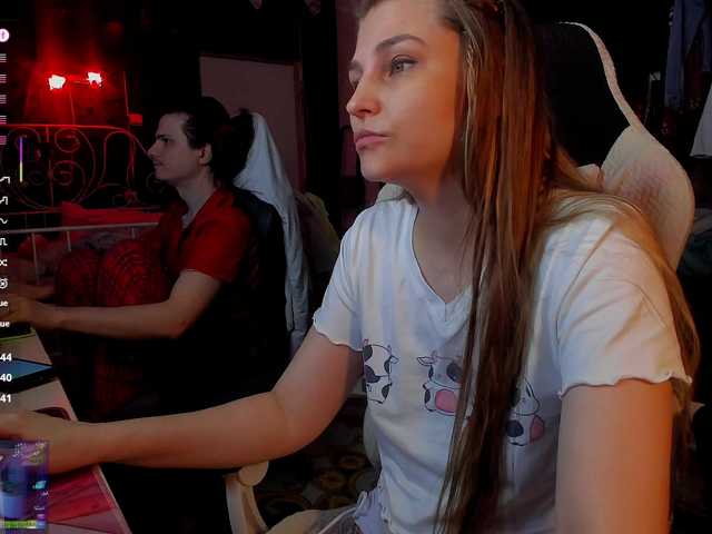 QueenAfina live cam on BongaCams