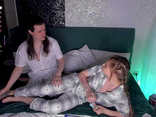 QueenAfina's BongaCams show and profile