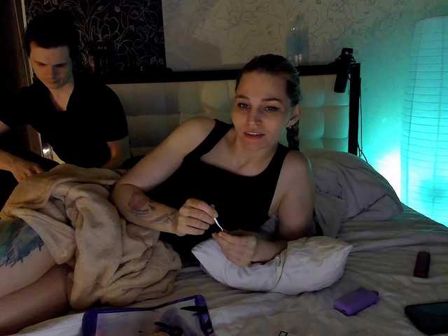 QueenAfina's BongaCams show and profile