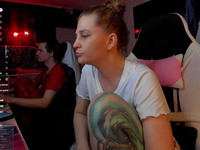 QueenAfina live cam on BongaCams