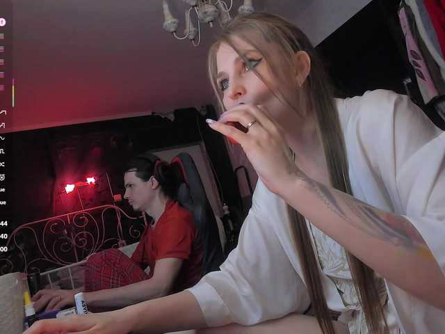 QueenAfina live cam on BongaCams