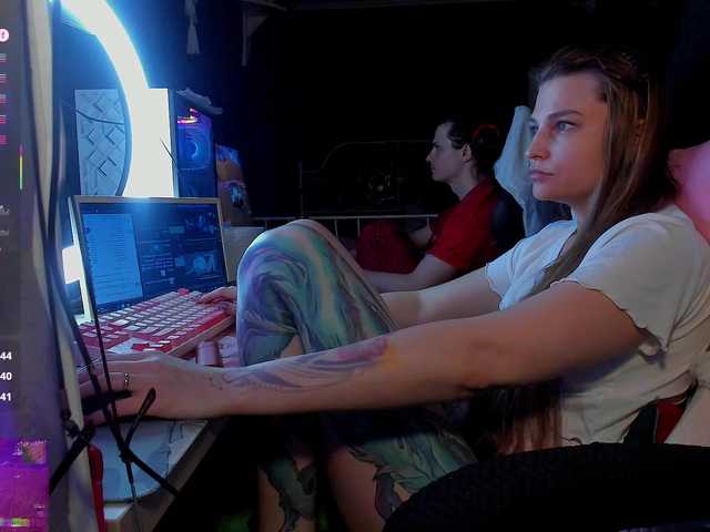QueenAfina live cam on BongaCams