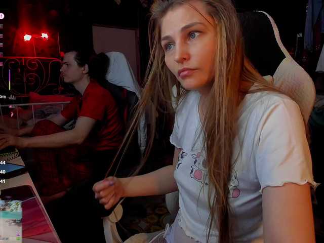 QueenAfina live cam on BongaCams