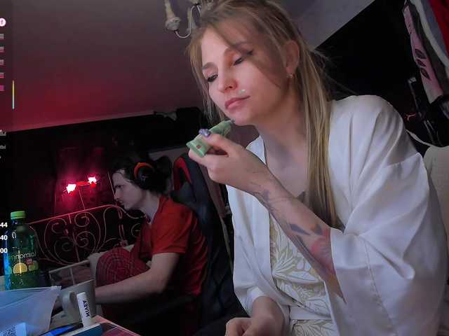 QueenAfina live cam on BongaCams