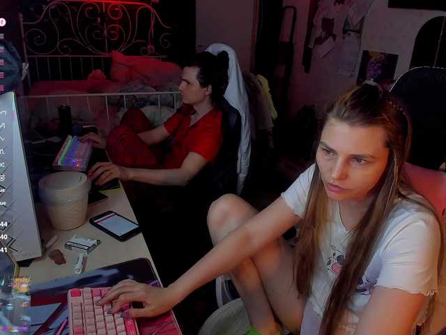 видео QueenAfina