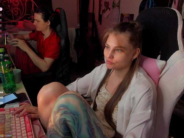 QueenAfina live cam on BongaCams