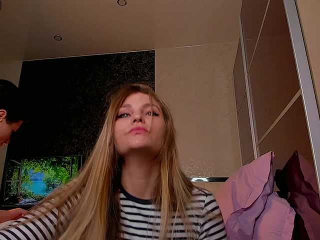 QueenAfina live cam on BongaCams
