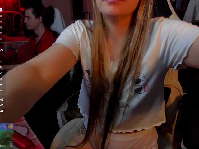 QueenAfina live cam on BongaCams