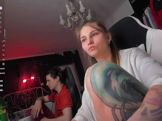 QueenAfina live cam on BongaCams
