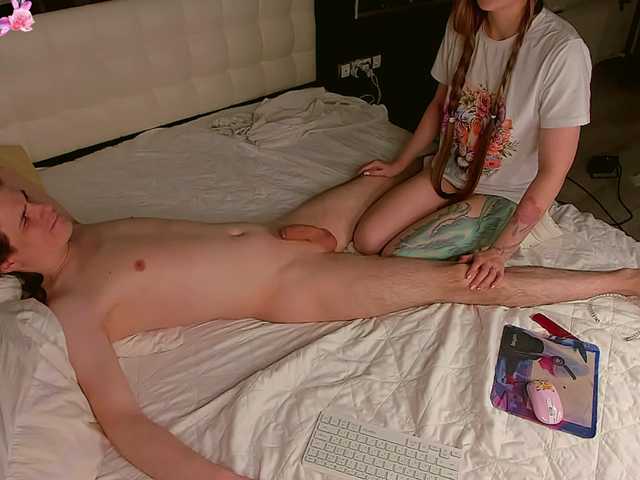 QueenAfina live cam on BongaCams