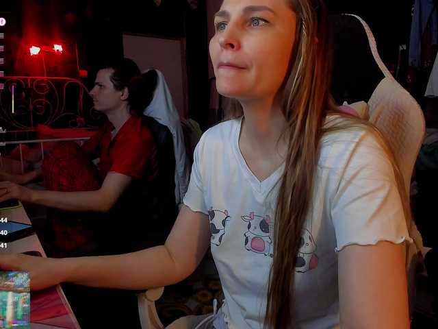 QueenAfina live cam on BongaCams