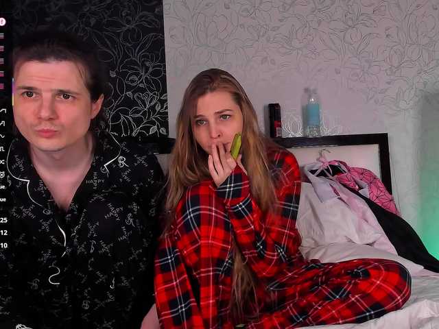 QueenAfina's BongaCams show and profile