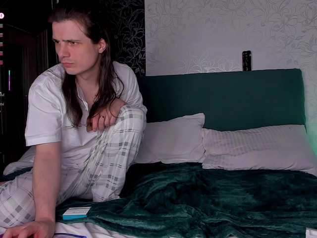 QueenAfina's BongaCams show and profile