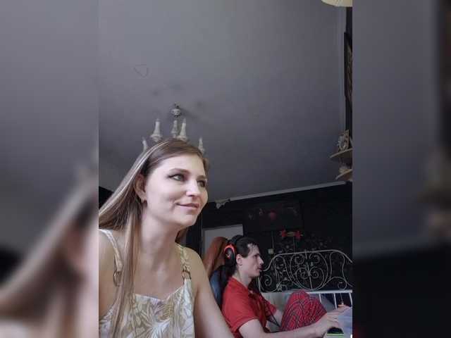 QueenAfina live cam on BongaCams