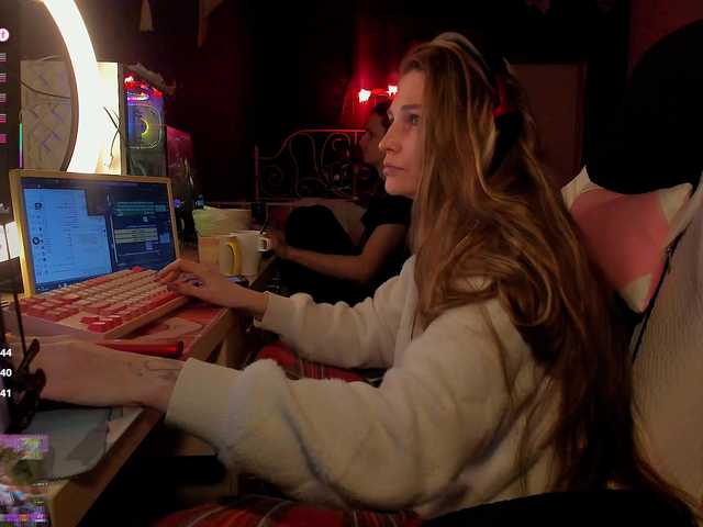 go to chat with FukinHotCouple