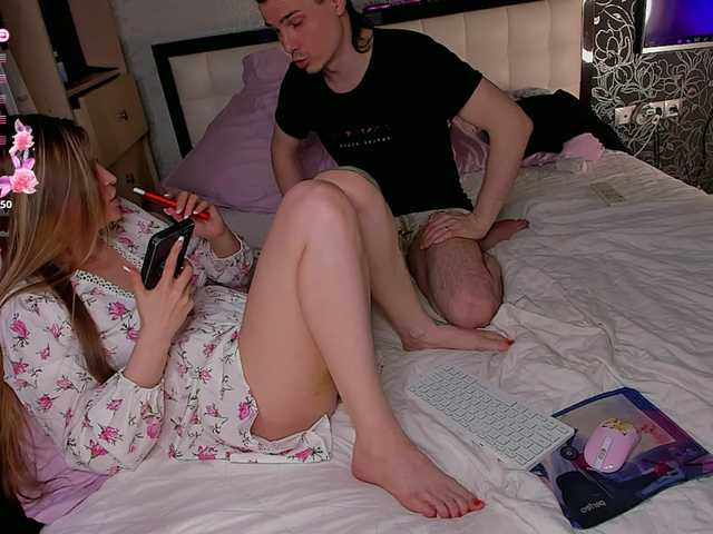 QueenAfina live cam on BongaCams