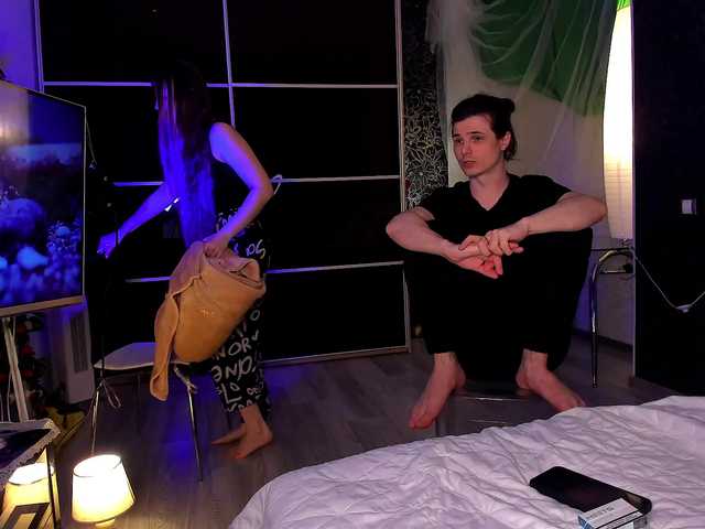 QueenAfina's BongaCams show and profile