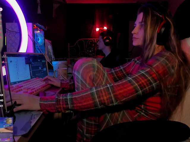 QueenAfina live cam on BongaCams