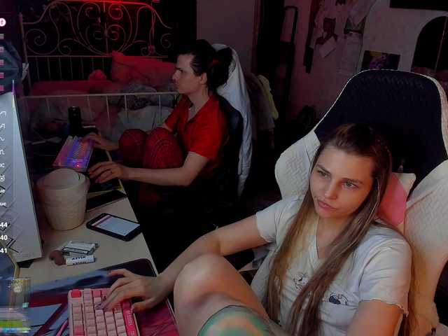 QueenAfina live cam on BongaCams