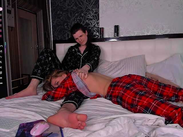 QueenAfina's BongaCams show and profile