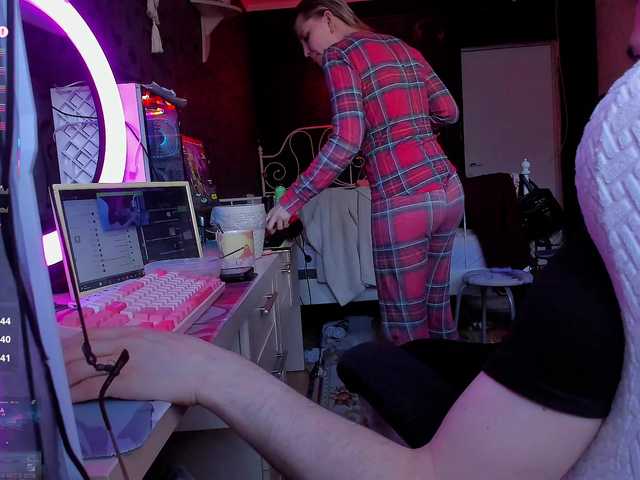 video QueenAfina