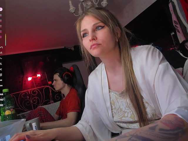 QueenAfina live cam on BongaCams