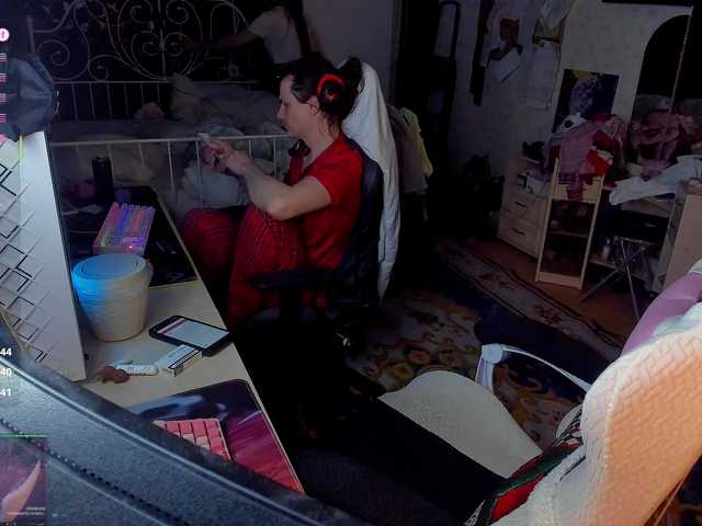 QueenAfina live cam on BongaCams