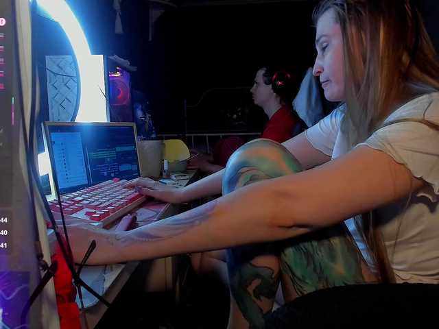 QueenAfina live cam on BongaCams