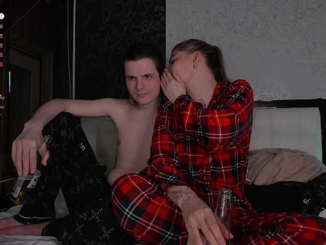 QueenAfina's BongaCams show and profile