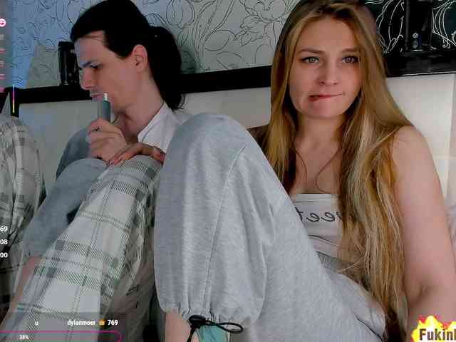 FukinHotCouple webcam