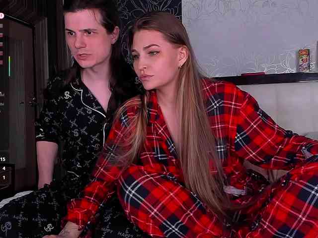 FuckinHotCouple webcam