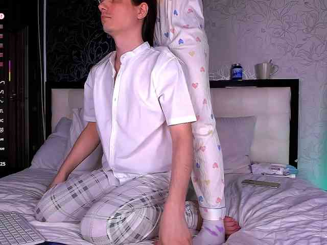 FuckinHotCouple webcam