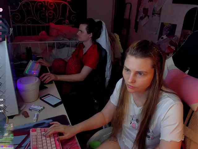 Model: FukinHotCouple