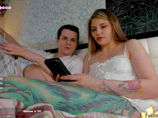 FukinHotCouple webcam
