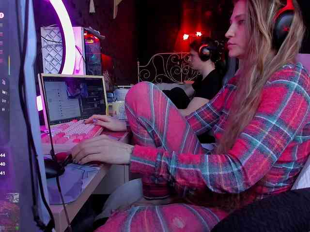 FukinHotCouple webcam