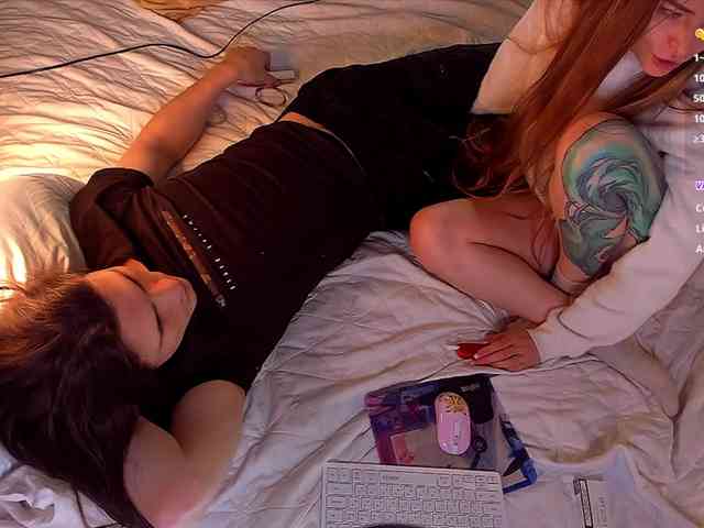 FukinHotCouple webcam