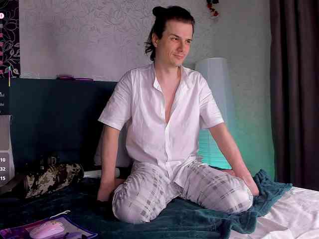 FuckinHotCouple webcam