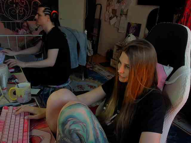 FukinHotCouple webcam