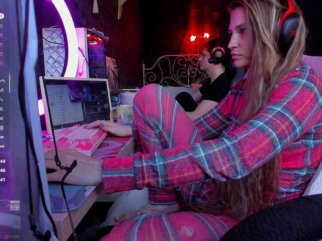 FukinHotCouple webcam