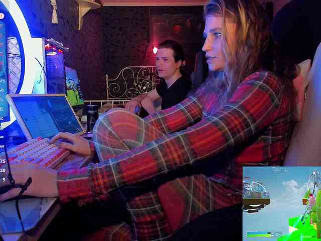 FukinHotCouple webcam