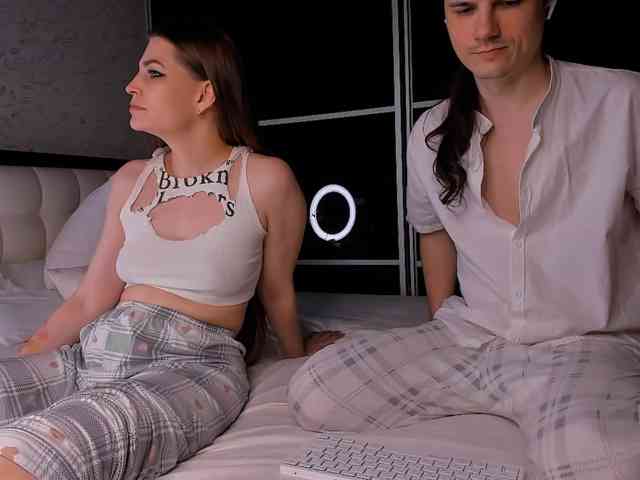 Model: FukinHotCouple