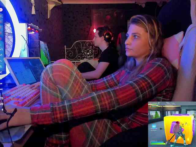 FukinHotCouple webcam