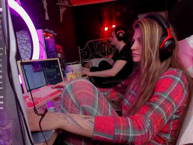 FukinHotCouple webcam
