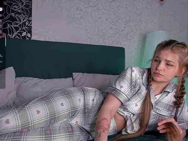 FuckinHotCouple webcam