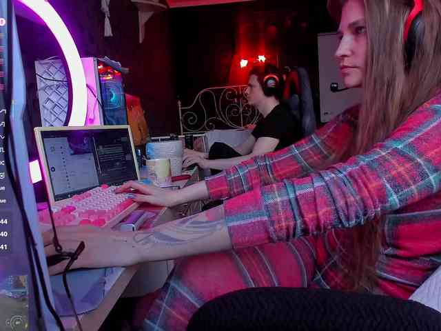 FukinHotCouple webcam