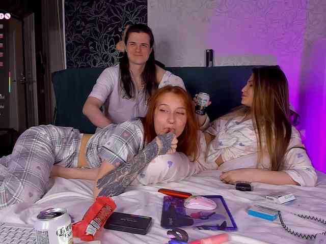 Модель: FuckinHotCouple